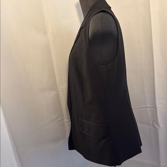 DKNY Lined Black Sleeveless Blazer Vest. Large. Pre-owned. - Picture 4 of 9